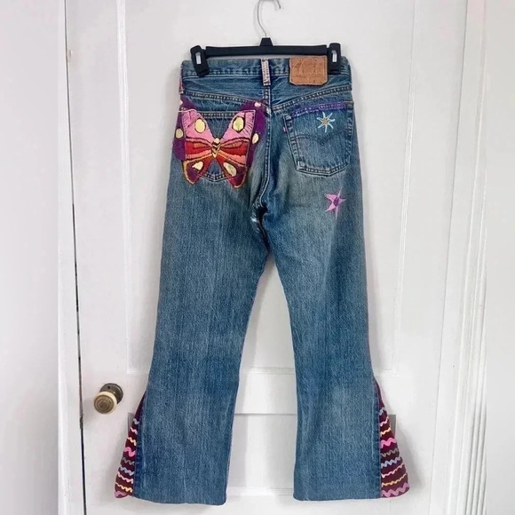 Vintage RARE Levi’s Flare Jeans With Embroidery - Picture 2 of 4